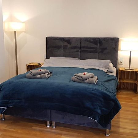 Bungalow An Der Tanne Mit Ueberdachter Terrasse ดุสเซลดอร์ฟ ภายนอก รูปภาพ