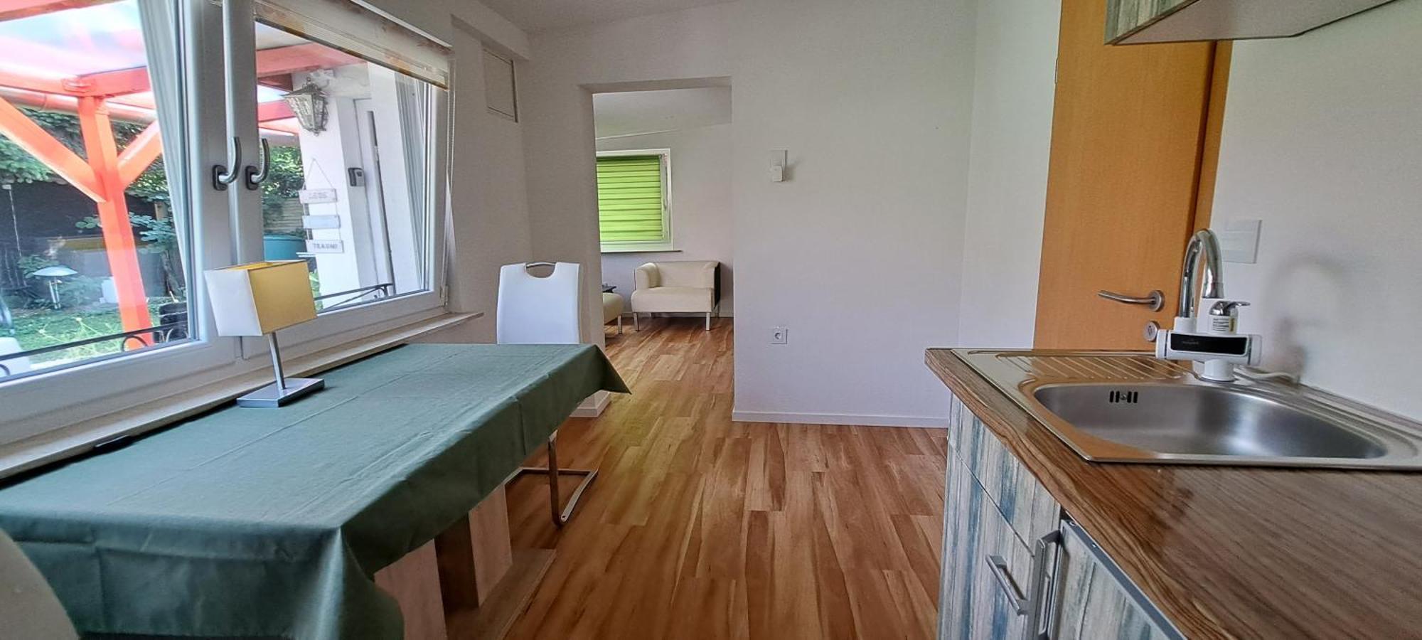 Bungalow An Der Tanne Mit Ueberdachter Terrasse ดุสเซลดอร์ฟ ภายนอก รูปภาพ